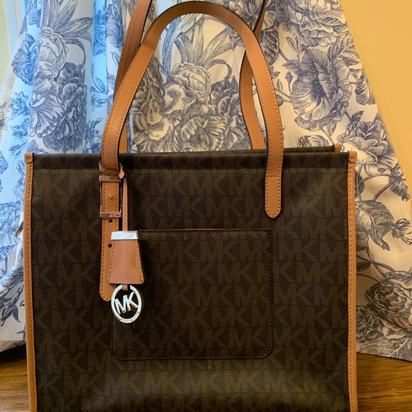 MICHAEL Michael Kors Handbags - Michael Kors Brown/Tan Shoulder Purse NWOT
